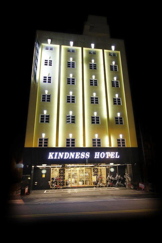 Kindness Hotel - Tainan Chihkan Tower Eksteriør bilde
